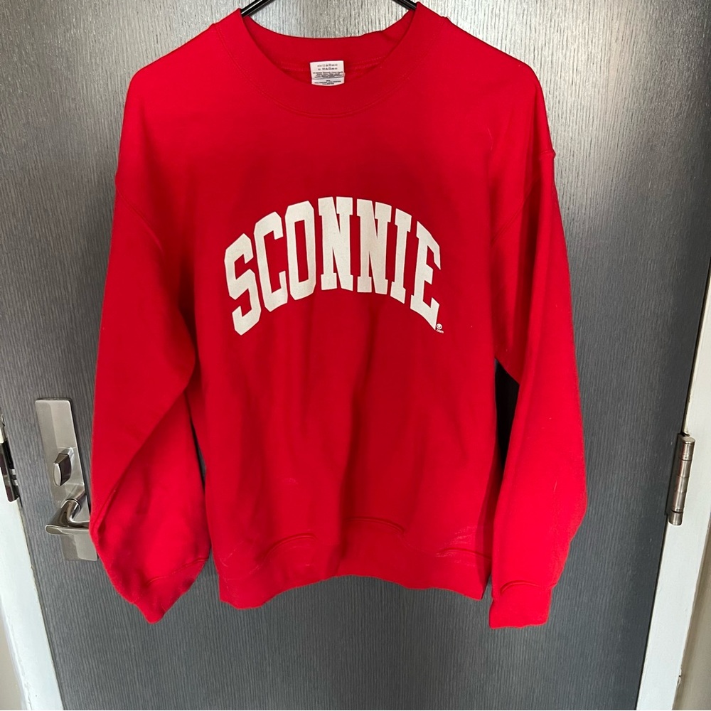 Sconnie Size M Red Sweatshirt